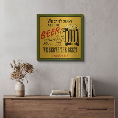 «Best Beer» par Jean Plout, art mural en métal doré, 24 po x 24 po