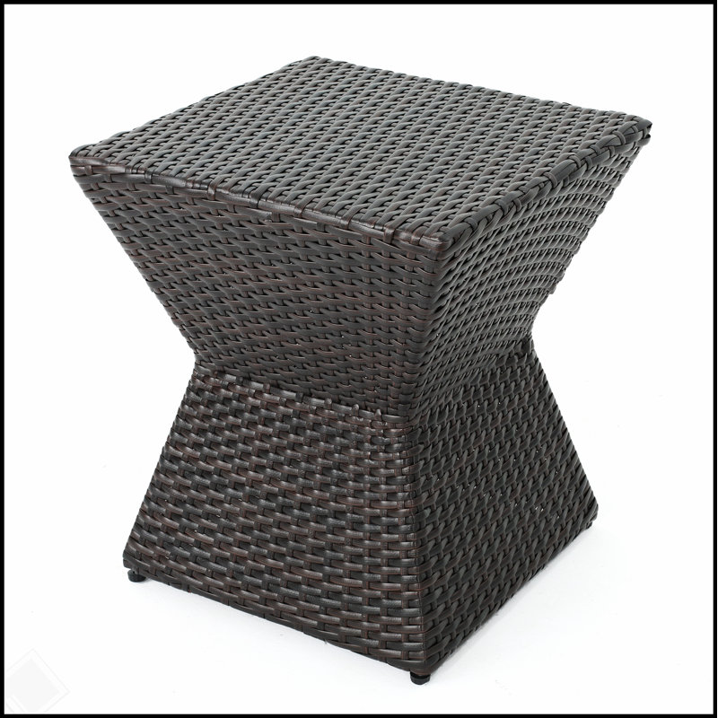 Table de bout d'extérieur en osier CALHoun 16, résistante aux intempéries et élégante pour un patio ou une piscine