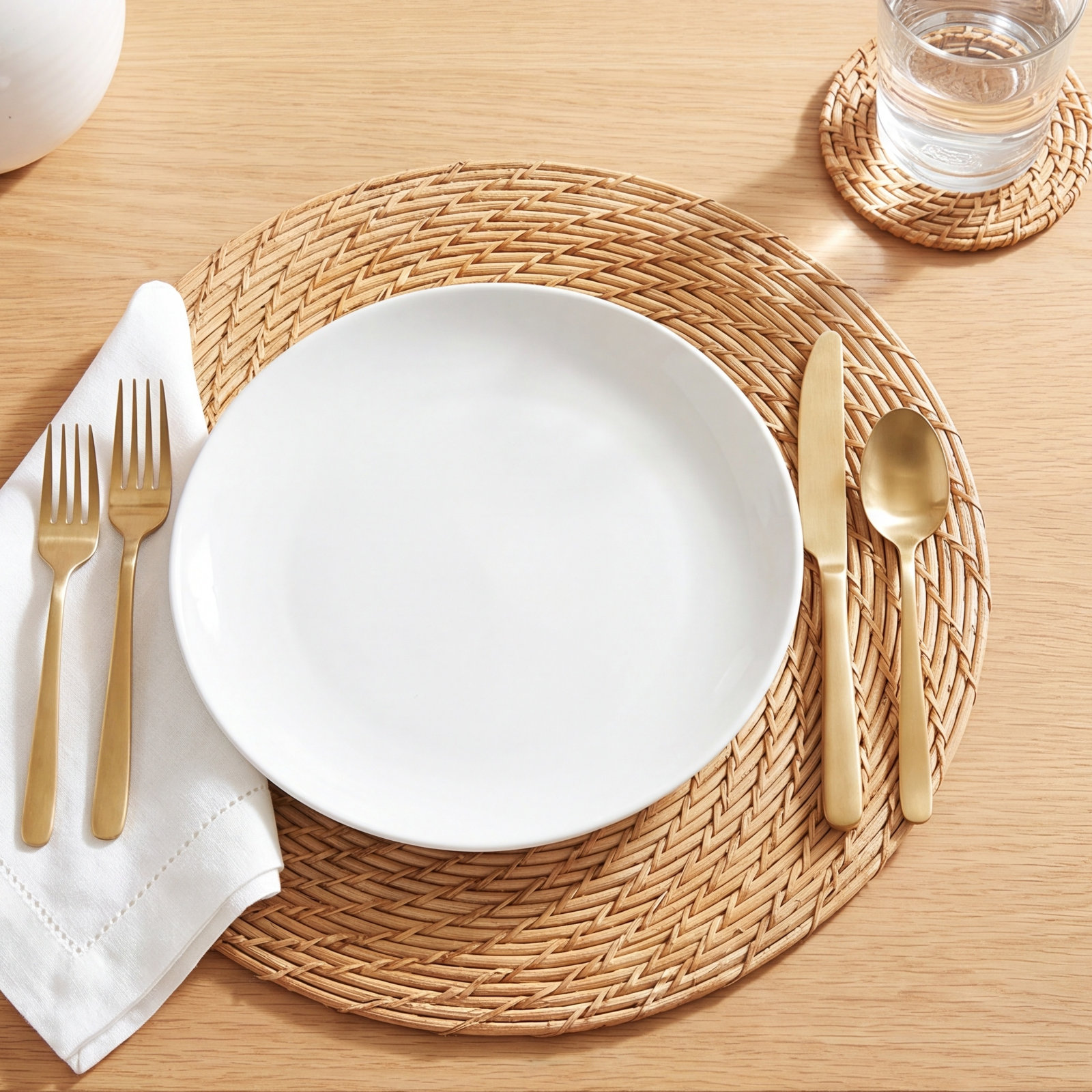 Natural Fiber Reversible Rattan Placemat
