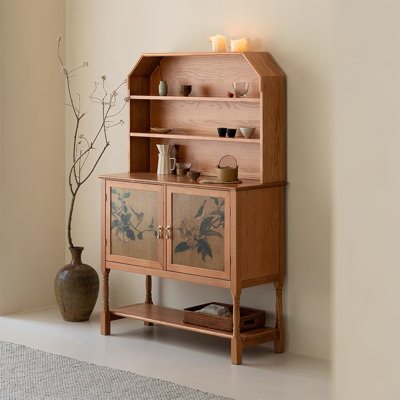 Armoire à thé de style médiéval