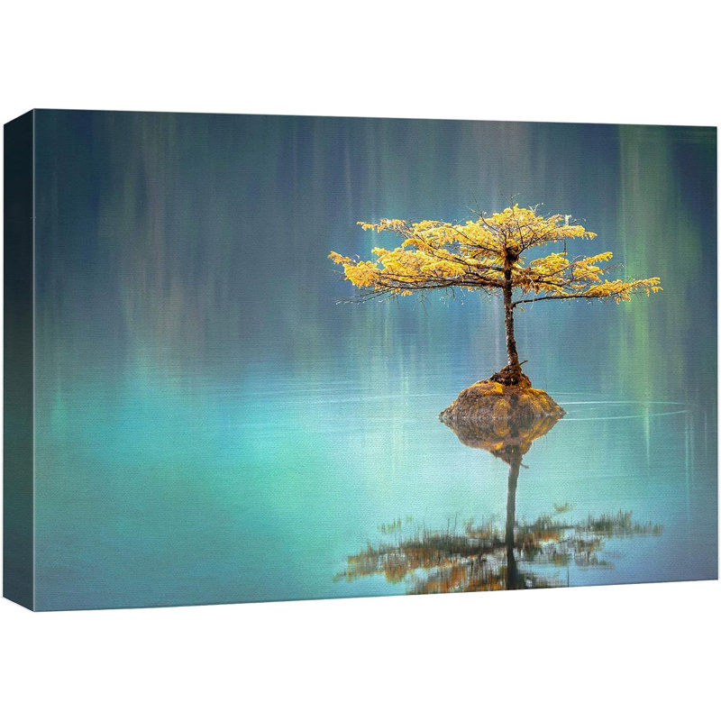 «Nature Landscape Peaceful Golden Lake At Sea With Reflection Nature Wilderness», reproduction sur toile