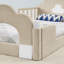 Lit pour enfant Nimbus Twin en bois massif, modèle Cloud, avec revêtement en bouclette et barrières de sécurité pleine hauteur-135444823