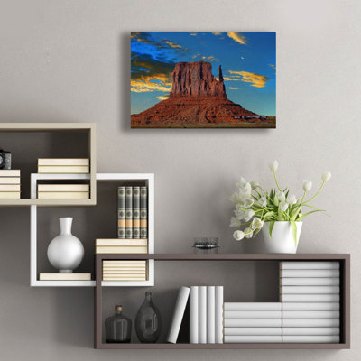  «Mitten With Sunburst» par Chris Vest, art mural en verre acrylique, 24 po x 16 po