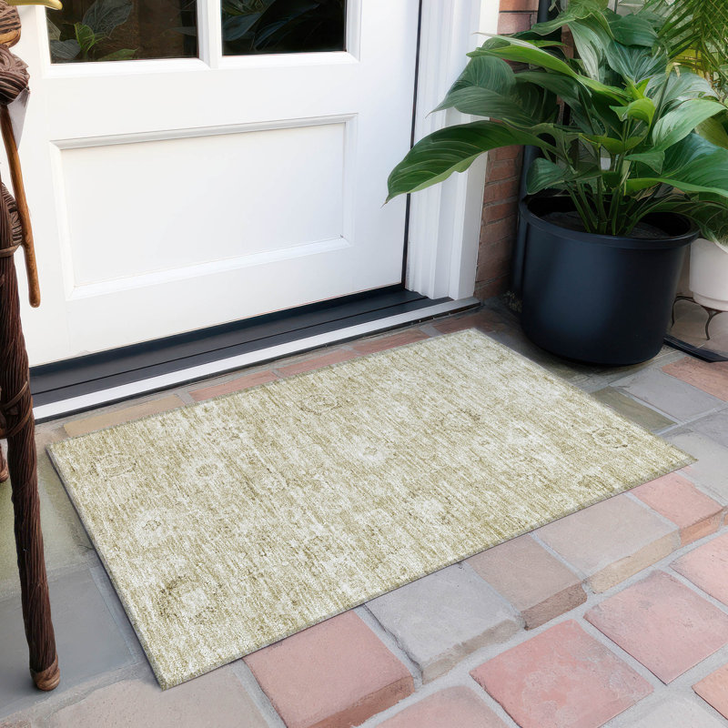 Tapis beige intérieur / extérieur lavable à la machine Chayden ACN1089, Rectangle 1 pi 8 po x 2 pi 6 po