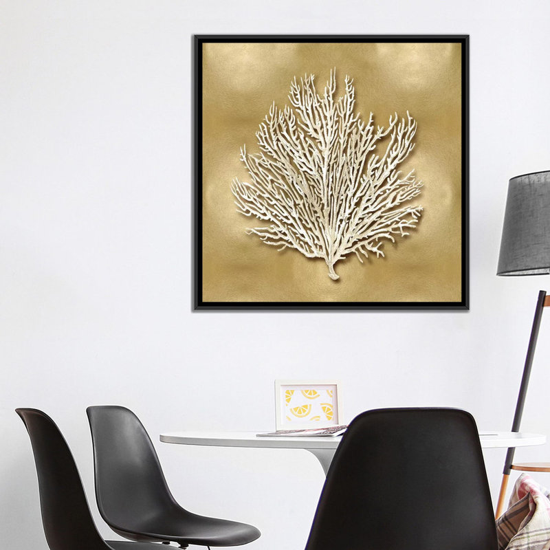 «Sea Fan On Gold I» par Caroline Kelly - Reproduction numérique sur toile tendue sur châssis, H 37 po x l 37 po x P 1,5 po