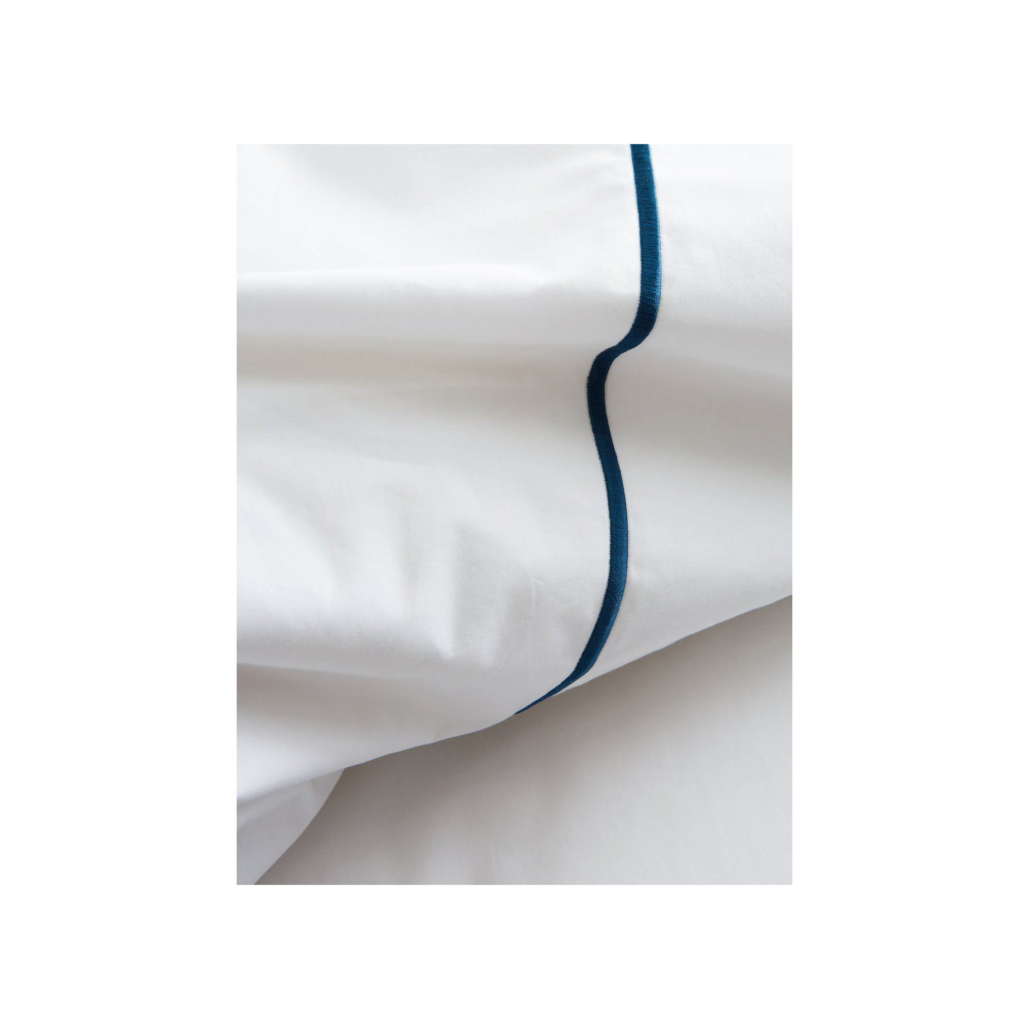 Benin Percale Duvet Cover Set, Twin Duvet Cover + 1 Sham, Navy/White
