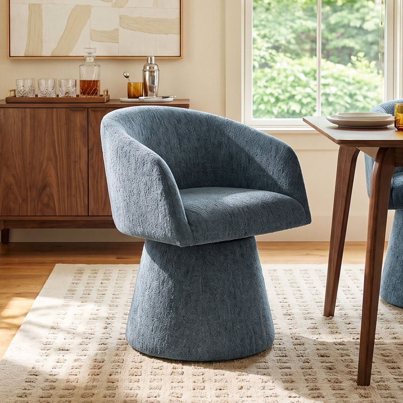 Fauteuil demi-tonneau pivotant en chenille de 24,4 po Kyo , Boucle bleu acier moelleux