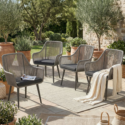 Chaise de patio avec coussin