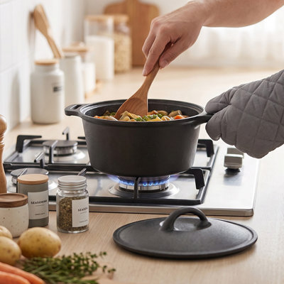 Garden Sanctuary 2.5L Cast Iron Soup Pot