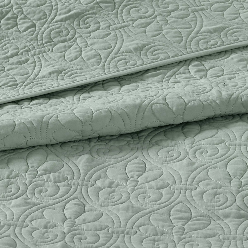 Quebec Reversible Quilt Set, Seafoam, Full/Queen Coverlet + 2 Standard Shams