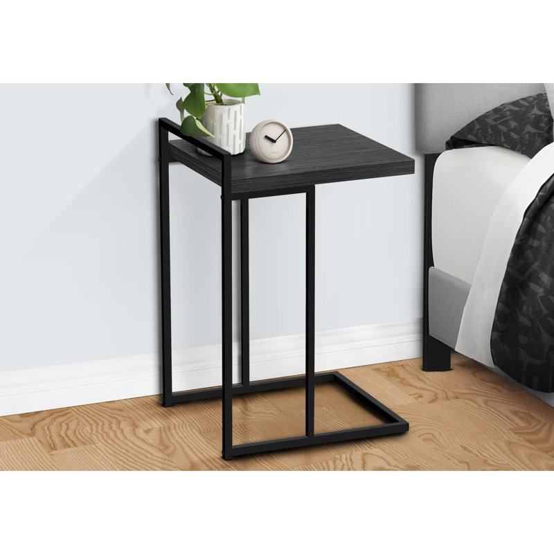 Table d'appoint de salon moderne avec plateforme en stratifié gris et structure en métal noir pour la chambre à coucher
