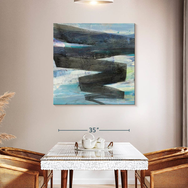 Avery Zag, 39" H x 39" W