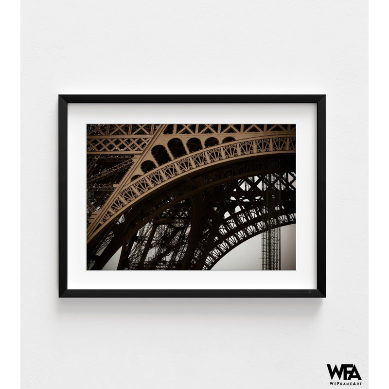 «Eiffel Tower Arc I» par Erin Berzel, affiche de la Tour Eiffel, art mural de Paris, décor parisien classique, idée de décoration d'anniversaire pour ados