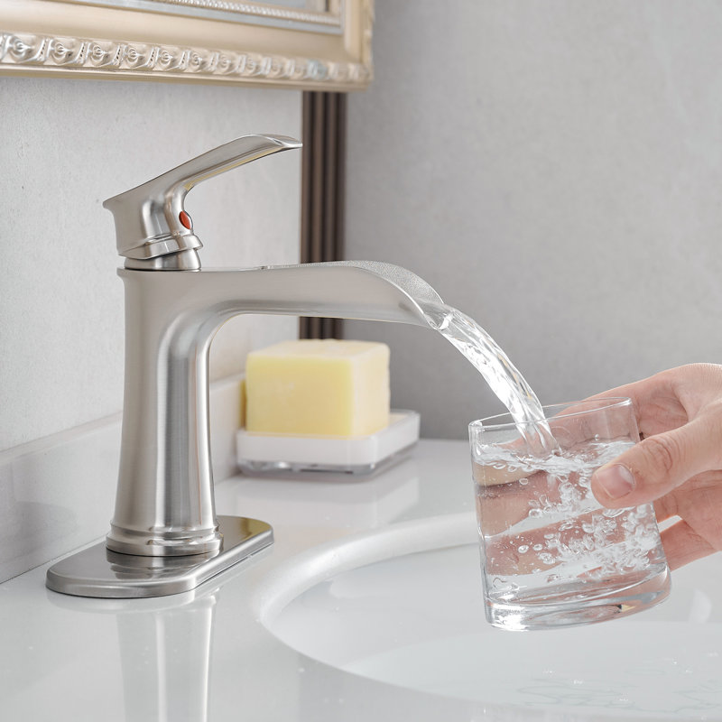 Robinet de lavabo monotrou en laiton