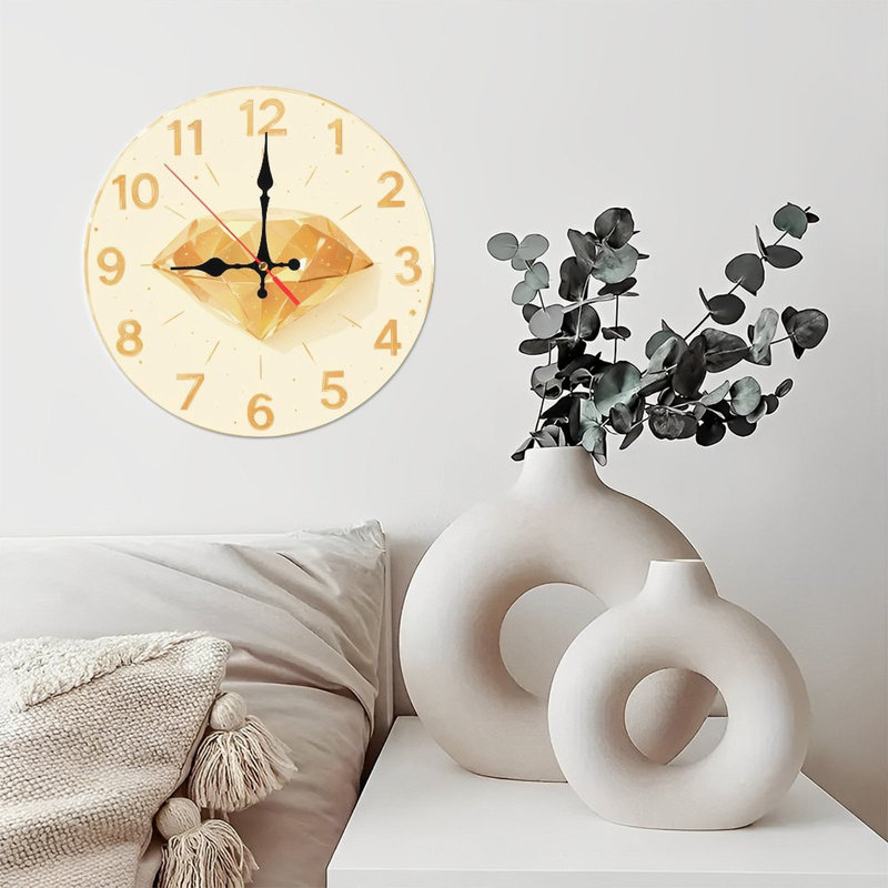 Diamant doré sur horloge
