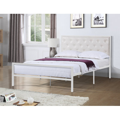 Lit plateforme tapissier touffeté