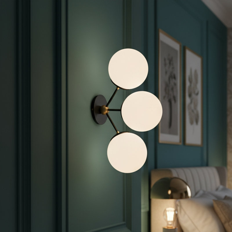 Applique murale moderne à 3 lumières avec capuchon en verre Modern