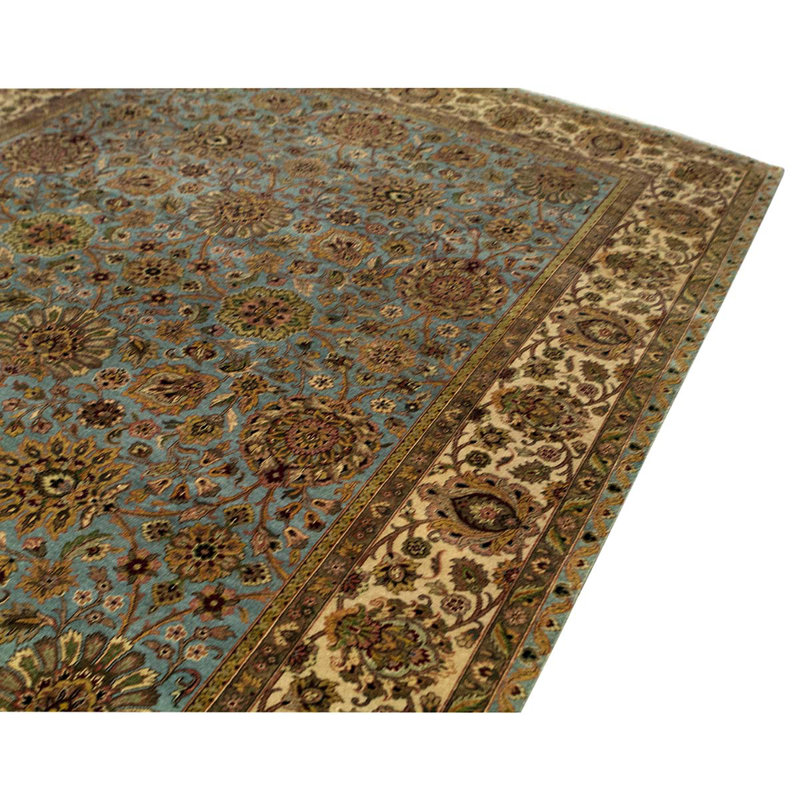 Wool Oriental Area Rug in Ivory