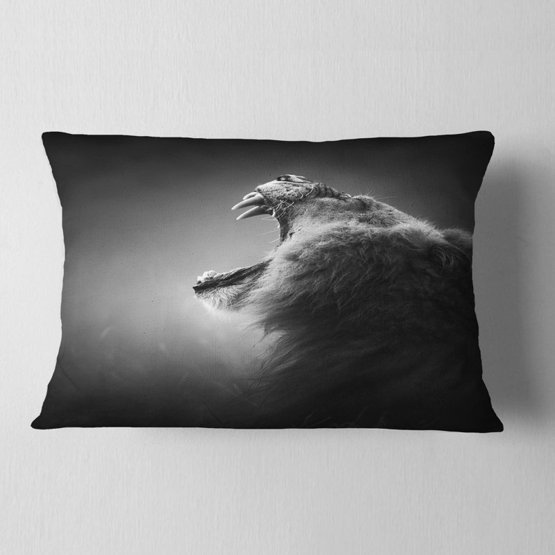 Lion affichant des dents - Coussin décoratif à imprimé animal
