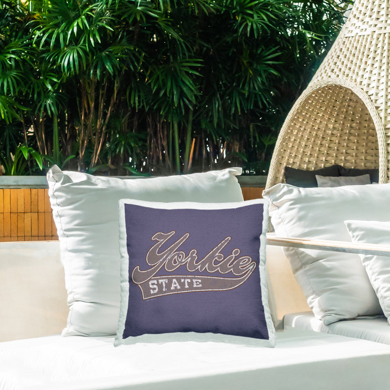 Coussin d'extérieur imprimé vintage College Yorkie State par Spirit Animals / Life Is High