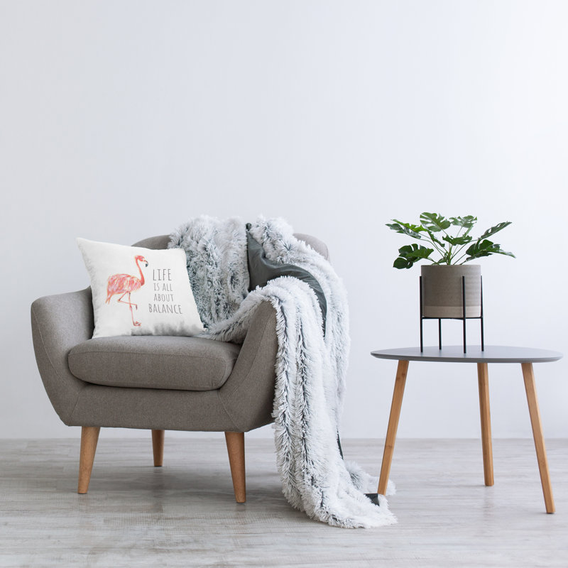 Coussin décoratif imprimé "Life Is About Balance" par Reesa Qualia