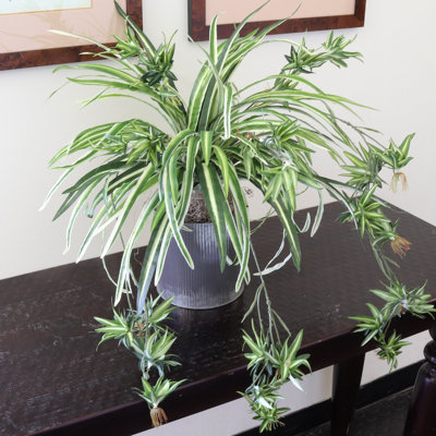 Fougère artificielle 18 po - Paquet de 2 - Fausse verdure pour décor de bureau intérieur / extérieur