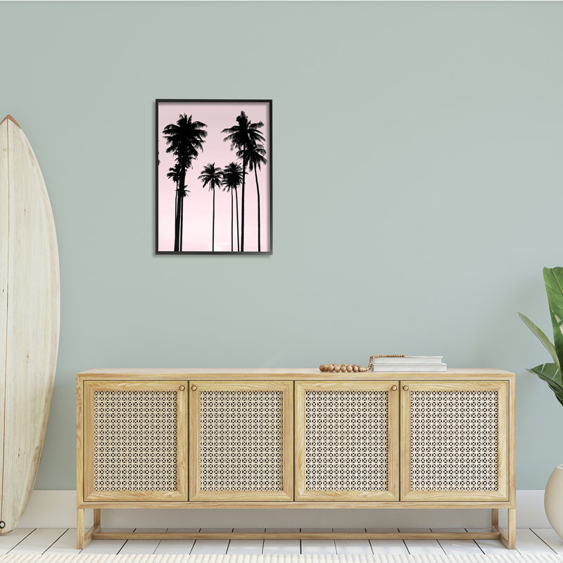 «Tall Palm Tree Silhouettes», ciel rose tropical XXL encadré par estampe numérique par Mia Jensen