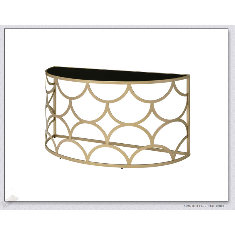 Console Altus à finition dorée avec plateau en verre trempé, parfaite pour un décor moderne et élégant.