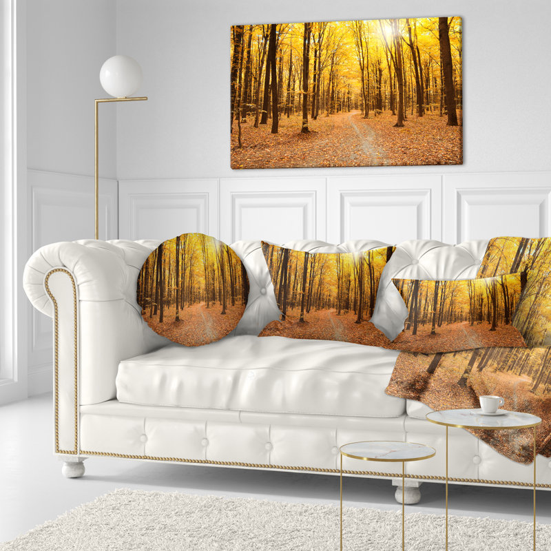 Coussin Yellow Treetops in Fall Forest, Rectangle, 12 po x 20 po
