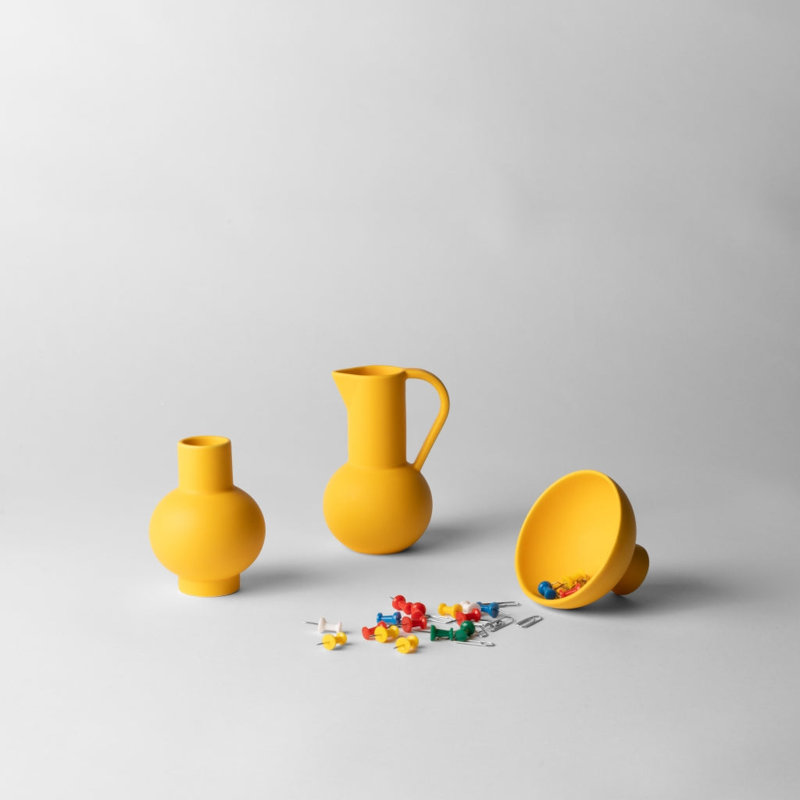 Strøm Vase by Nicholai Wiig-Hansen, overall height- 3.74", Freesia