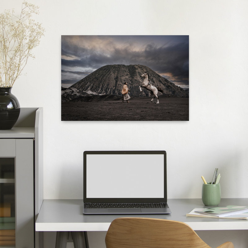 «Eleving Horse», paysage volcanique dramatique traditionnel abstrait, paysage de montagne, art mural