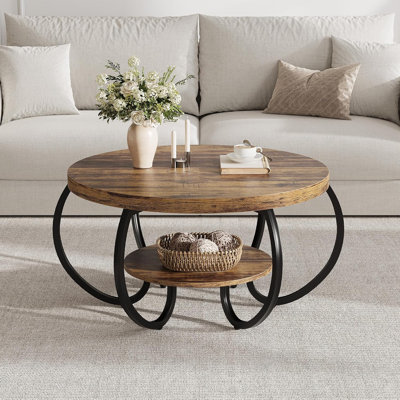Table basse 30 pouces ronde Farmhouse avec tablette de rangement, table centrale en bois rustique à 2 niveaux avec pieds en métal incurvés, meubles de salon compacts pour petits appartements, brun