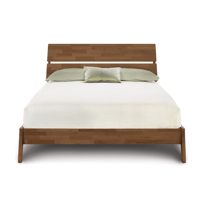 Lit plateforme en bois massif Linn, Grand, Saddle Cherry