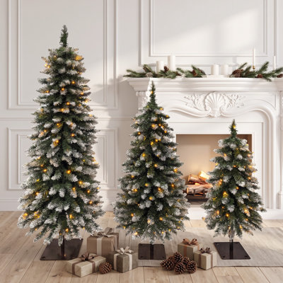 Ensemble de 3 sapins de Noël artificiels fins, pré-illuminés et enneigés – 90 cm, 120 cm et 150 cm, avec lumières DEL chaudes et 8 modes d'éclairage pour porche et entrée.