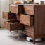 Armoire d'appoint en noyer massif