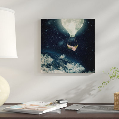 « the moon me my me away », impression sur toile