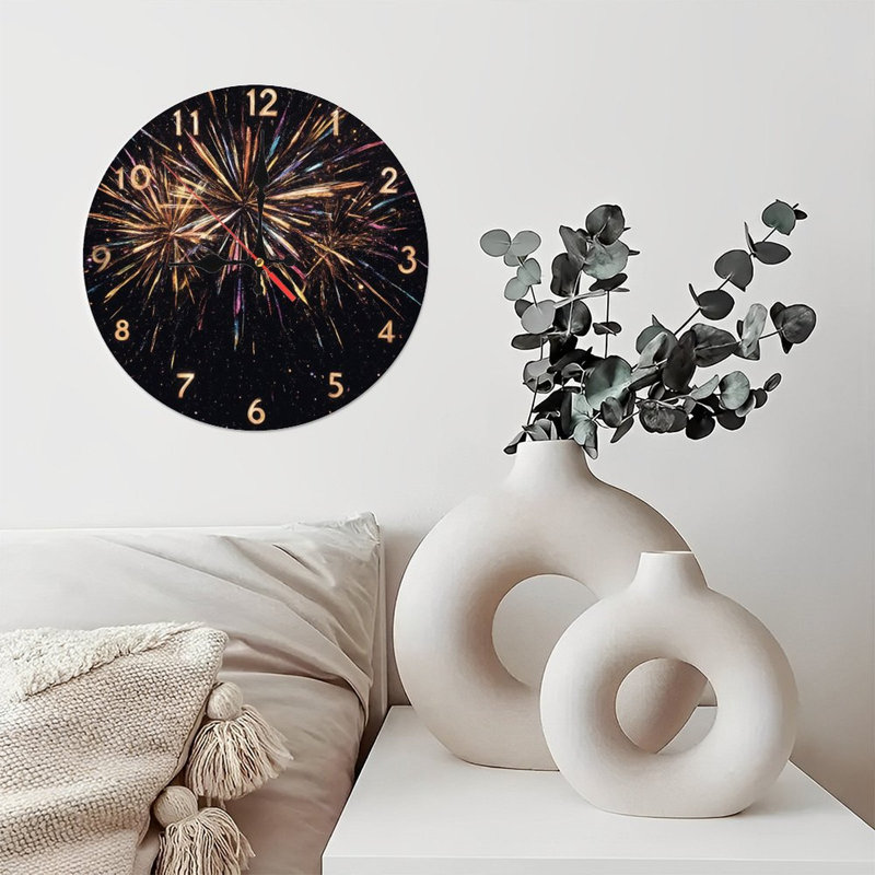 Feux d'artifice éclatant sur un cadran