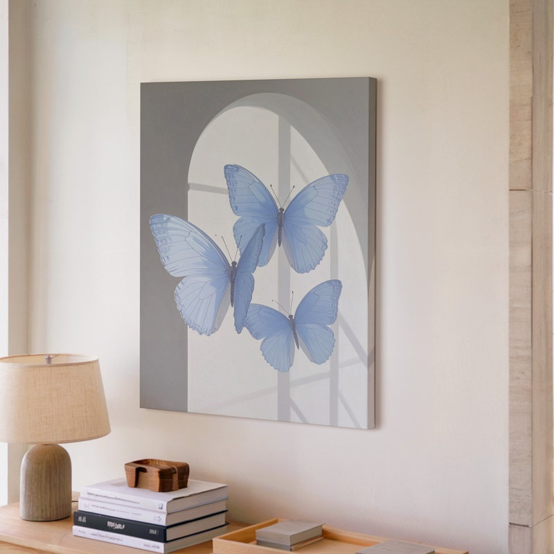 Art mural, composition minimaliste de quatre papillons bleus clairs disposés en rangées contre une toile, H 14 po x l 11 po