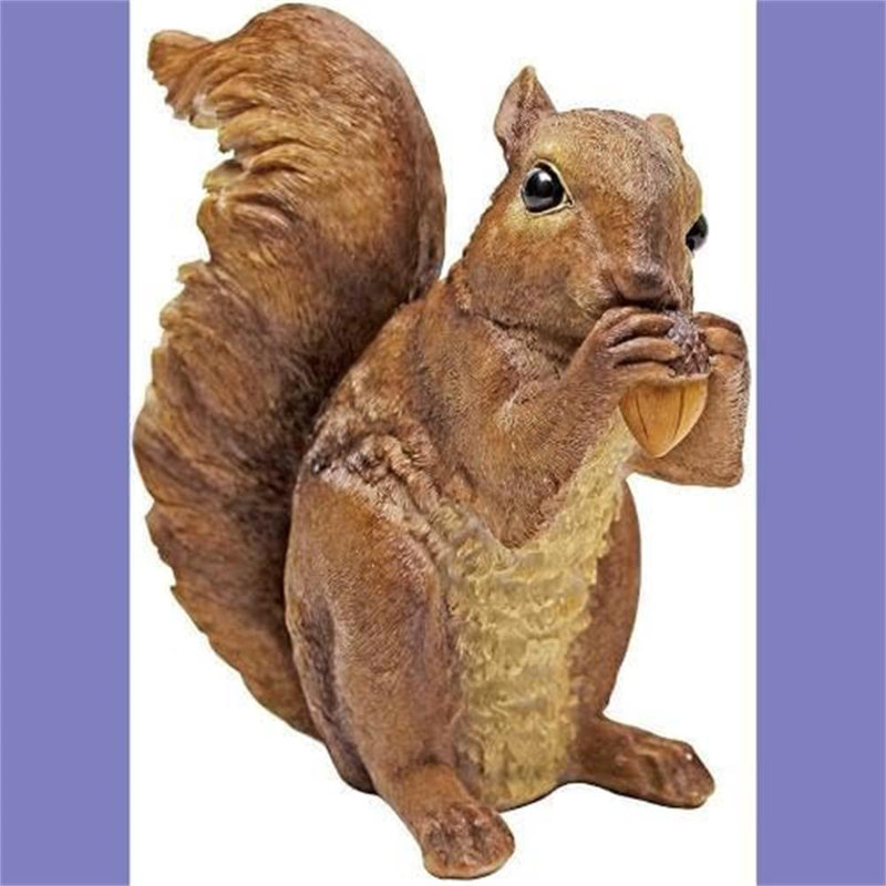 Woodland Squirrel Statue: Chomper