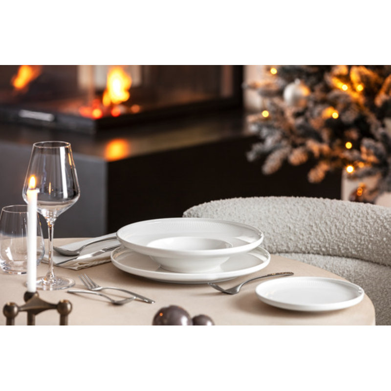 Villeroy & Boch - Afina Bread Plate Made of Premium Porcelain, Small Plate, Made in Germany, Dishwasher and Microwave Safe, 6.75 in, Stackable, White