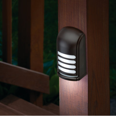 Low Voltage Battery Powered Integrated LED Deck Light