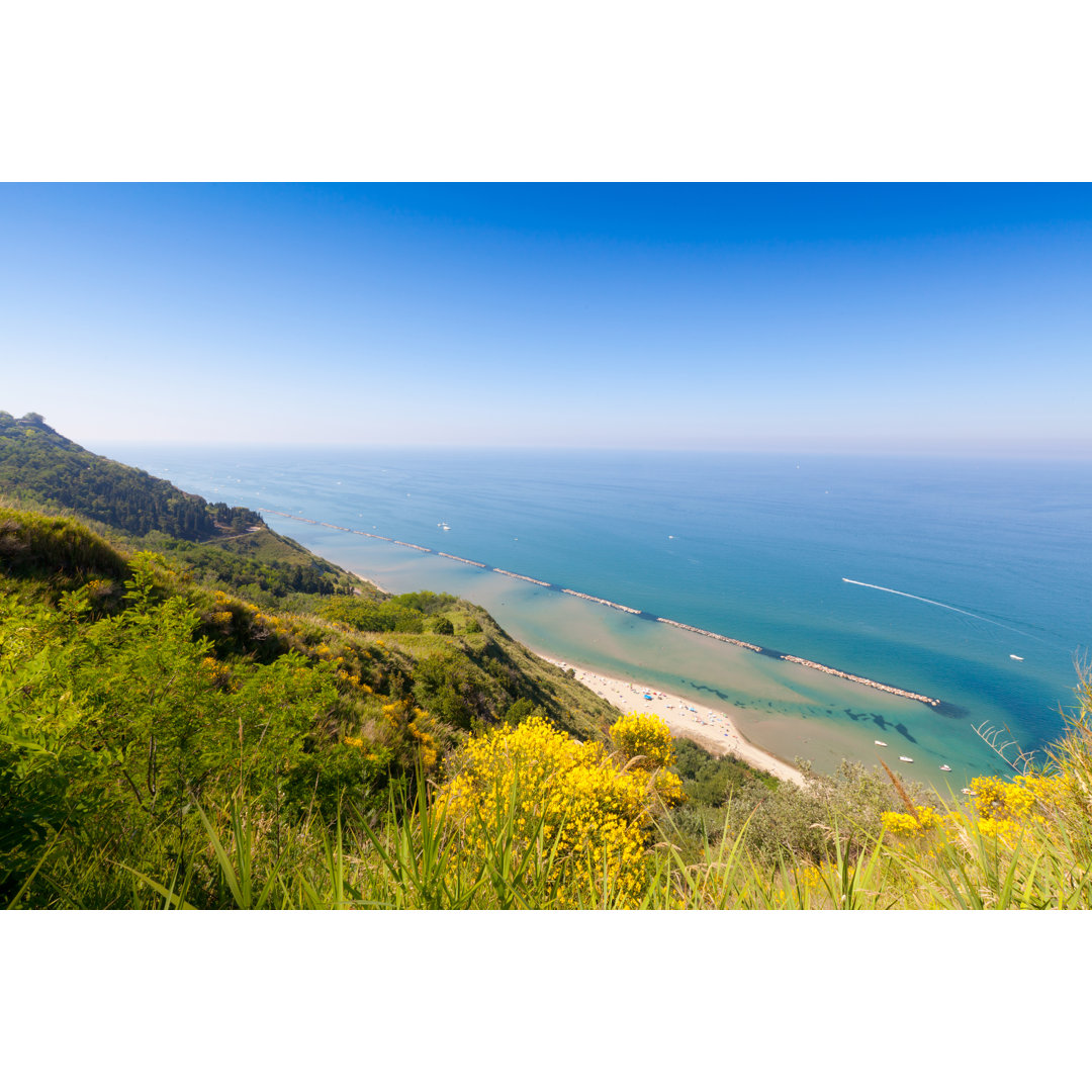 Coast In The Marches von Anzeletti - Kunstdrucke auf Leinwand