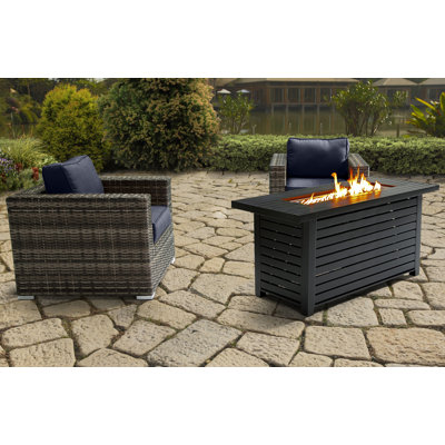 Ensemble de conversation pour 2 personnes avec foyer et coussins Sunbrella Dustie