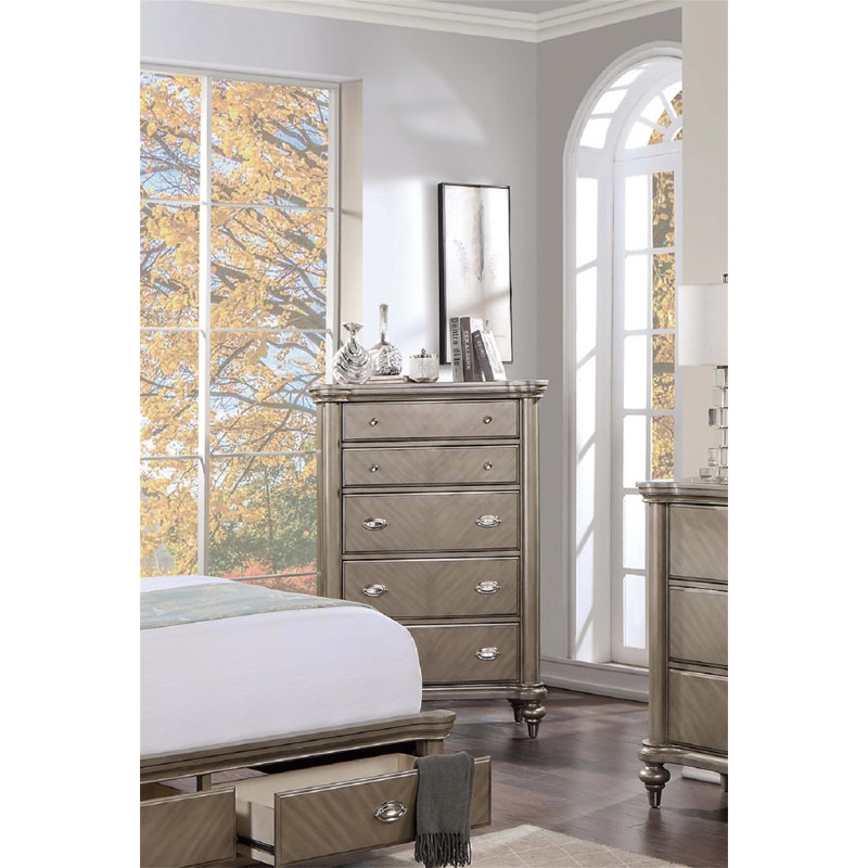 Commode luxueuse 5 tiroirs avec rangement spacieux, parfaite pour un décor de chambre à coucher élégant et fonctionnel