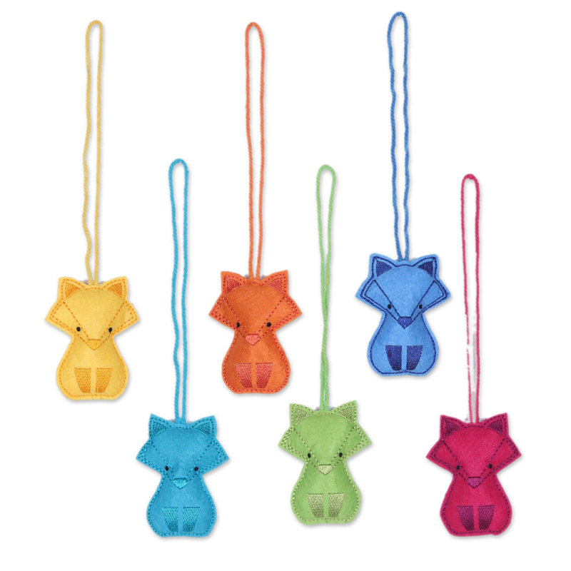 Figurine suspendue chat vibrant