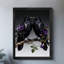 Reproduction d'art encadrée noire rétro avec deux corbeaux et fleurs mauves-1113100136