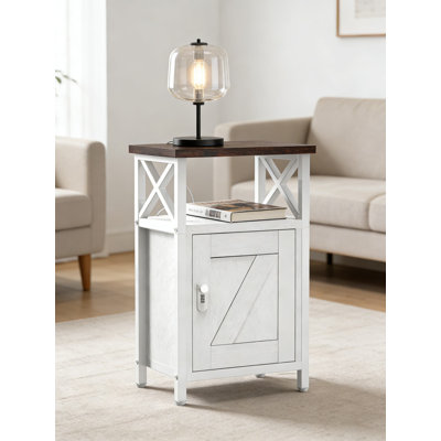 Table de chevet avec serrure et station de charge, table de chevet avec 3 ports USB et 2 prises CA, armoire de rangement et tablettes, table de bout en bois robuste pour la chambre à coucher, le salon, le dortoir