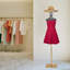 Mannequin de magasin de vêtements féminin-117247247