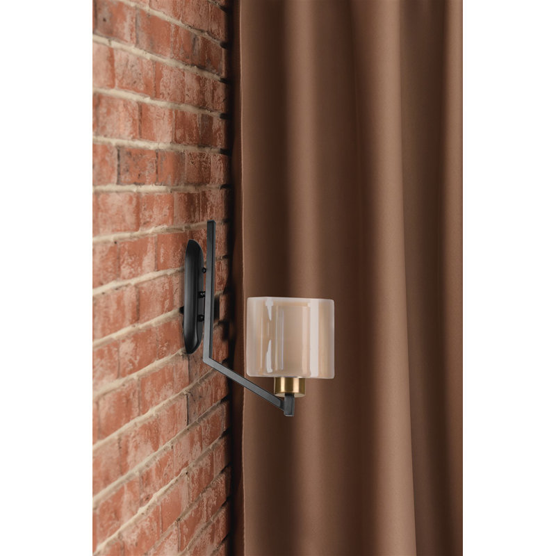 Bavia LED Wallchiere, Black