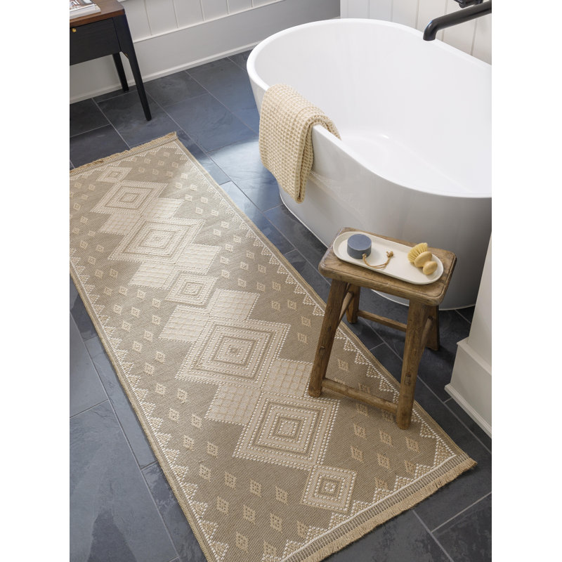 Karyssa Machine Washable Indoor Rug, Rectangle 6'6" x 9'